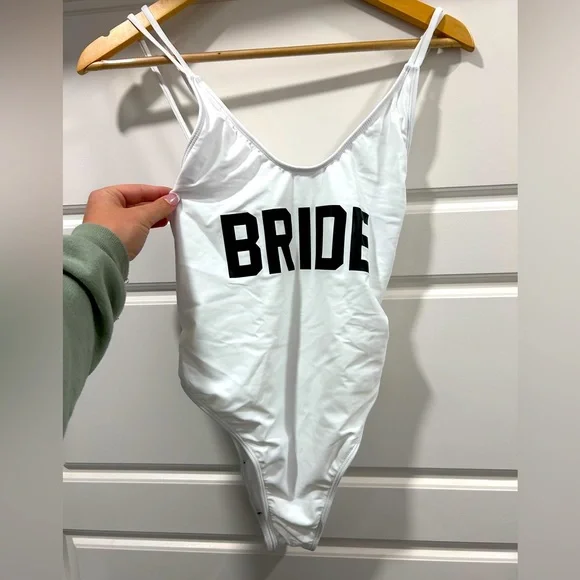 White Bride One piece - Picture 1 of 4